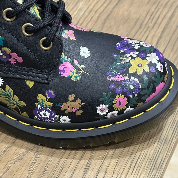 Dr. Martens 1460 Pascal Floral Boots Vintage Leather Boots - Picture 6 of 14